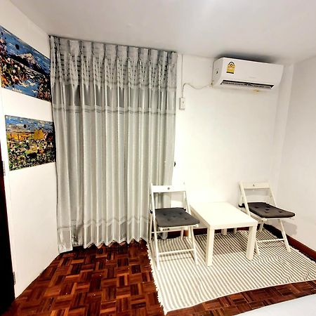 Home16 Sukhumvit16 Bangkok Ngoại thất bức ảnh