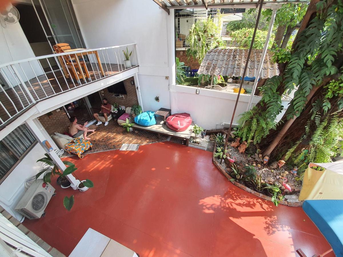 Home16 Sukhumvit16 Bangkok Ngoại thất bức ảnh
