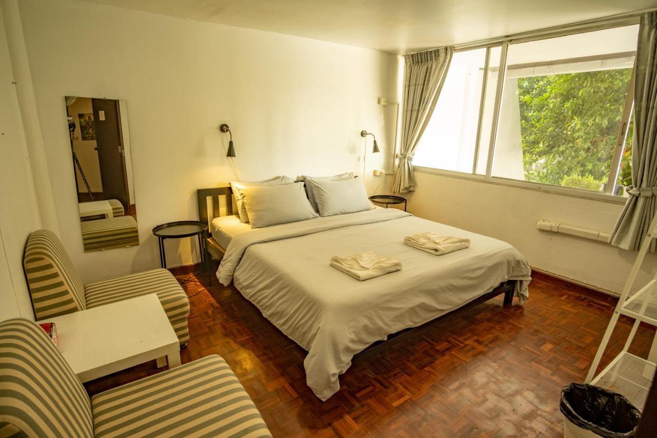 Home16 Sukhumvit16 Bangkok Ngoại thất bức ảnh