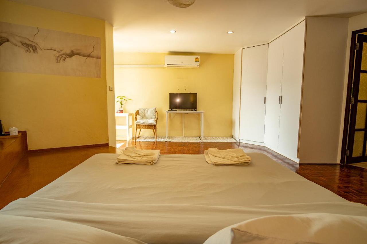 Home16 Sukhumvit16 Bangkok Ngoại thất bức ảnh
