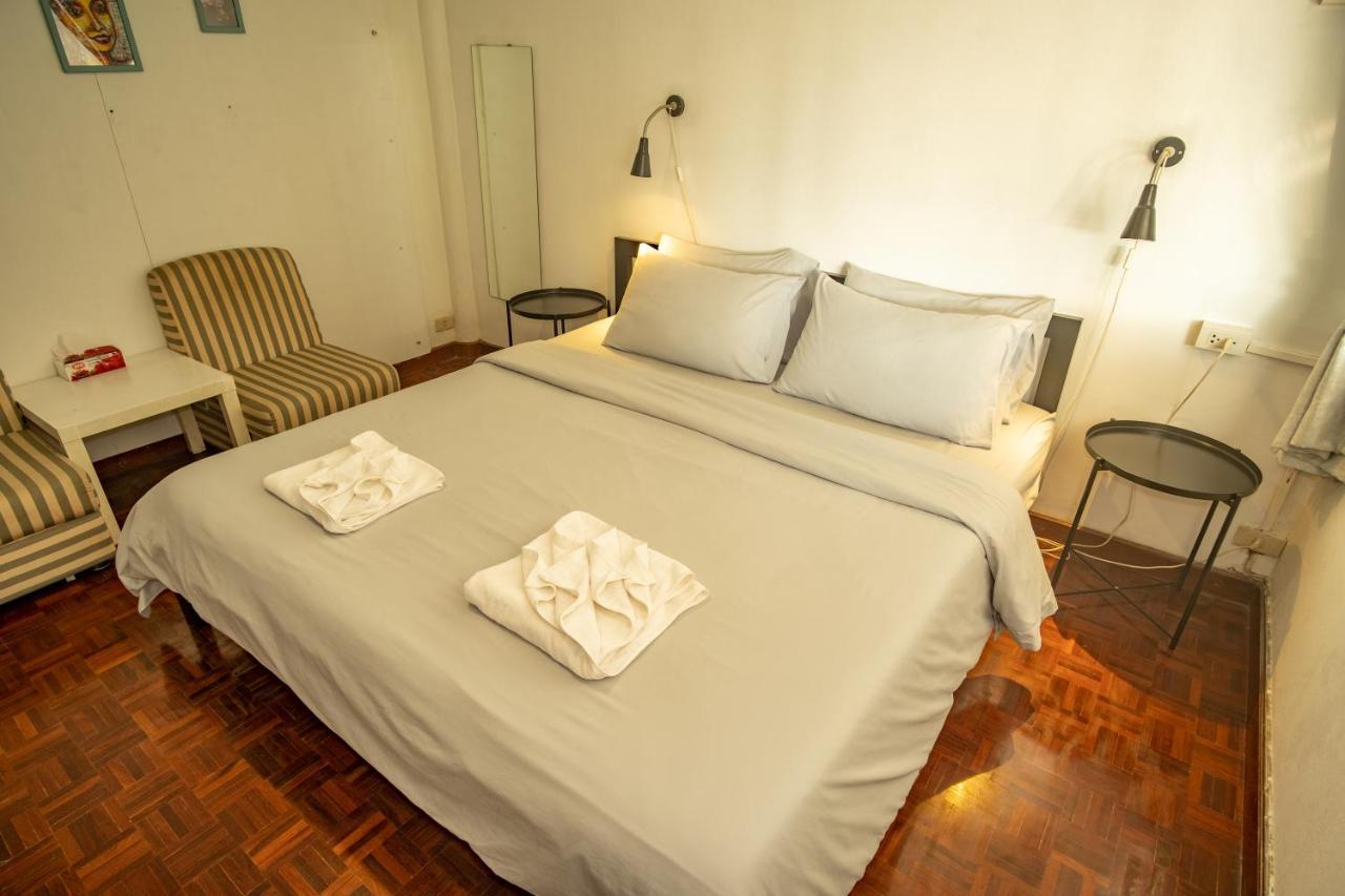 Home16 Sukhumvit16 Bangkok Ngoại thất bức ảnh