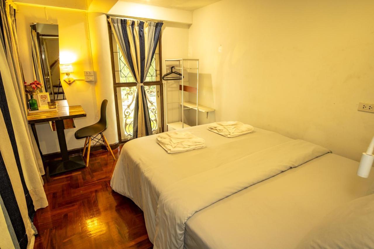 Home16 Sukhumvit16 Bangkok Ngoại thất bức ảnh