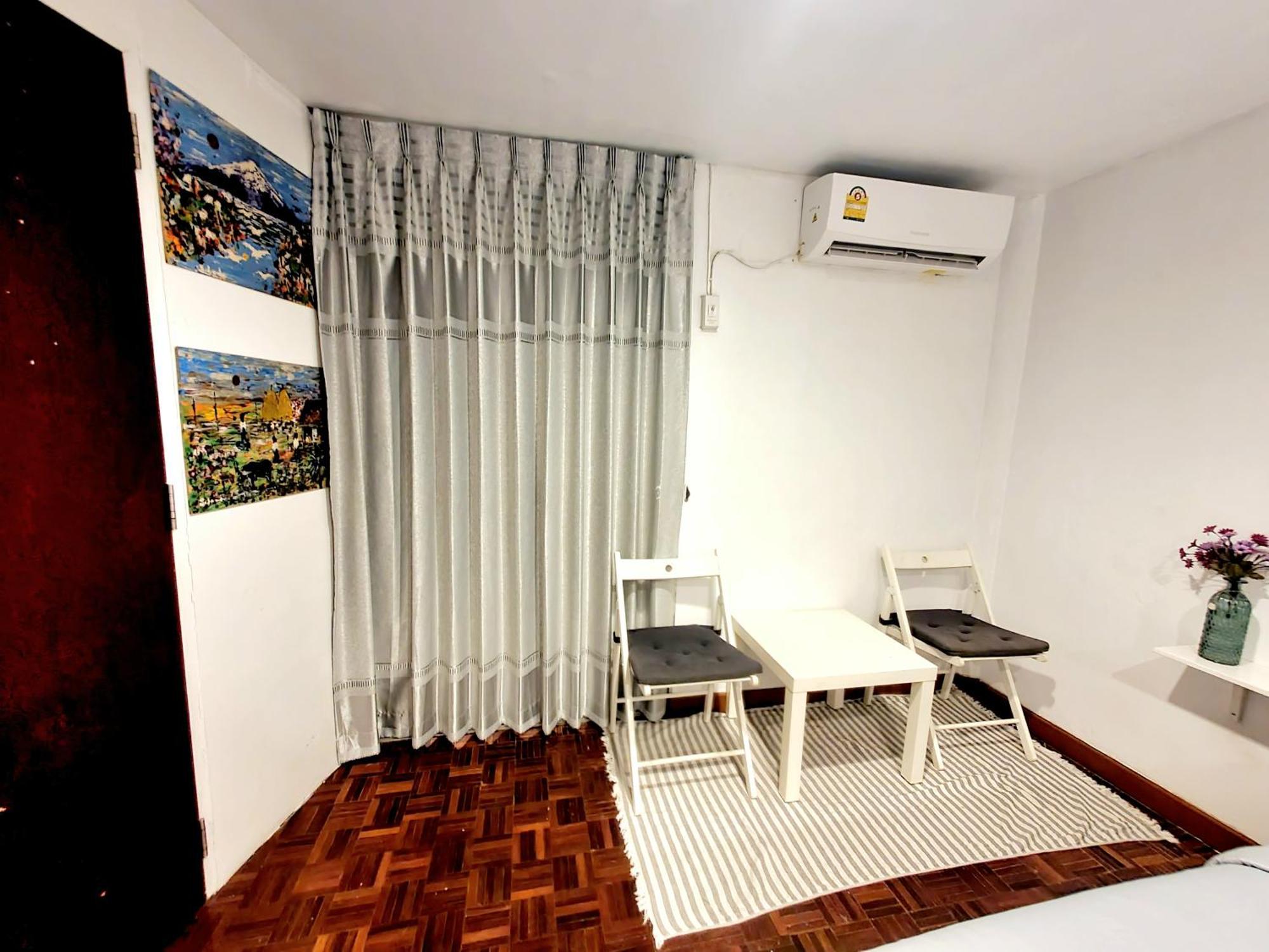 Home16 Sukhumvit16 Bangkok Ngoại thất bức ảnh