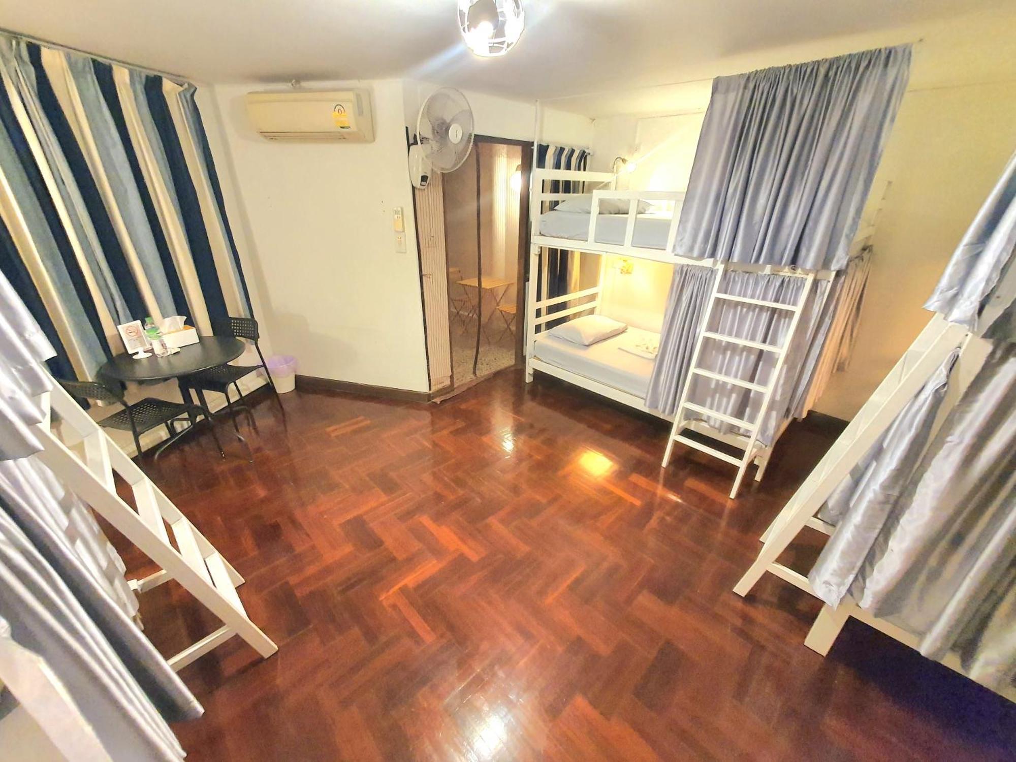 Home16 Sukhumvit16 Bangkok Ngoại thất bức ảnh