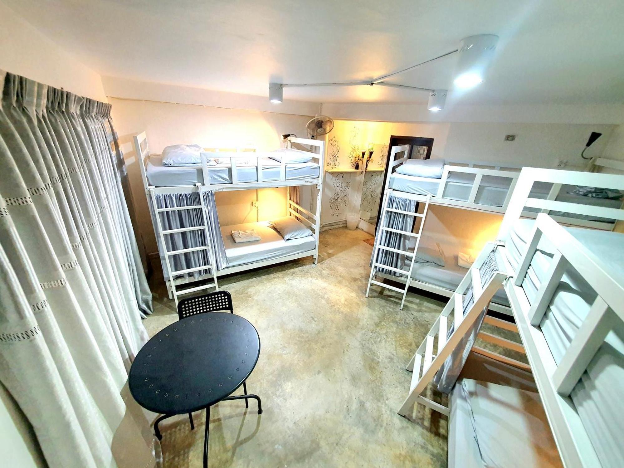 Home16 Sukhumvit16 Bangkok Ngoại thất bức ảnh