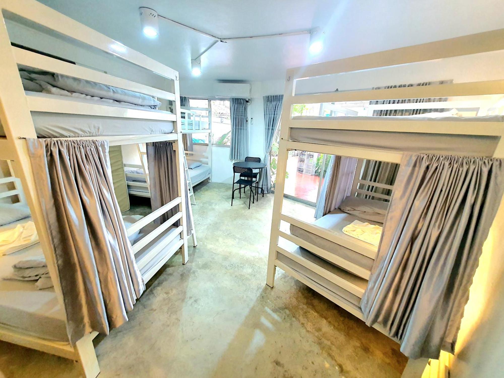 Home16 Sukhumvit16 Bangkok Ngoại thất bức ảnh
