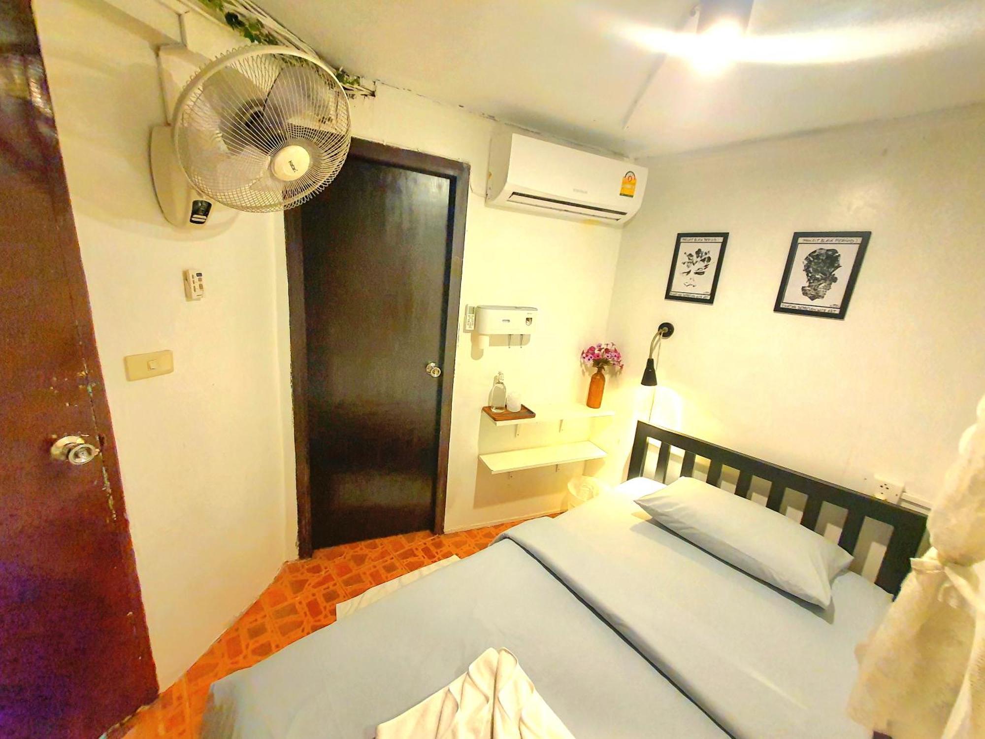 Home16 Sukhumvit16 Bangkok Ngoại thất bức ảnh