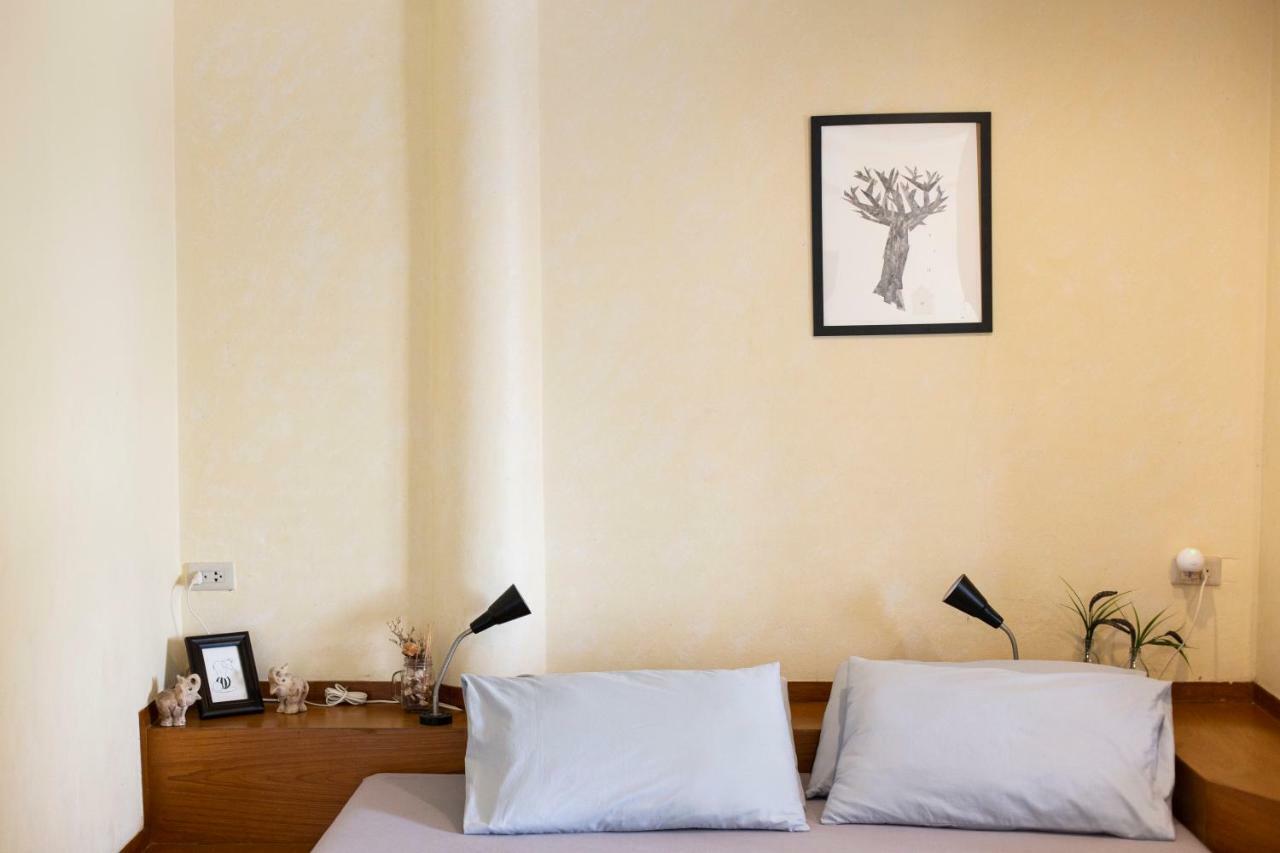 Home16 Sukhumvit16 Bangkok Ngoại thất bức ảnh